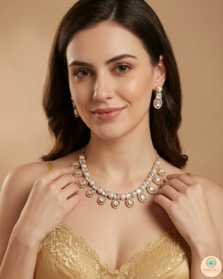 The Verra Necklace Set (Golden)
