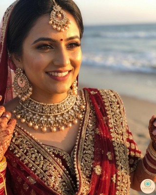 The Noor Pearl and Kundan Bridal Set