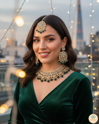 Pearly Antique Gold Necklace Set (Necklace, Earrings, Tikka) - Gold / Emerald Green