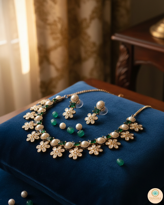 The Royal Emerald Bloom Necklace Set