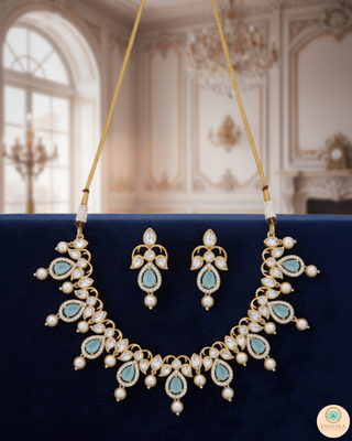 The Verra Necklace Set (Baby Blue)