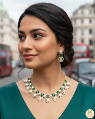 The Verra Necklace Set (Emerald Green)