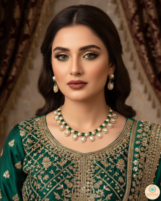 The Verra Necklace Set (Emerald Green)