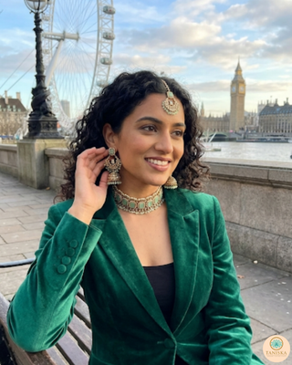 The Vintage Glow Heritage Necklace Set