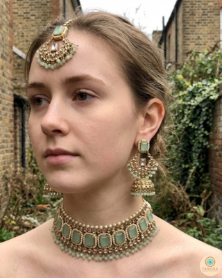 The Vintage Glow Heritage Necklace Set