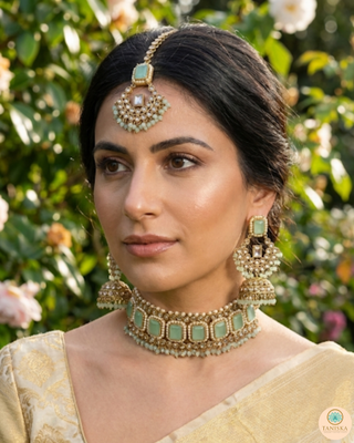 The Vintage Glow Heritage Necklace Set