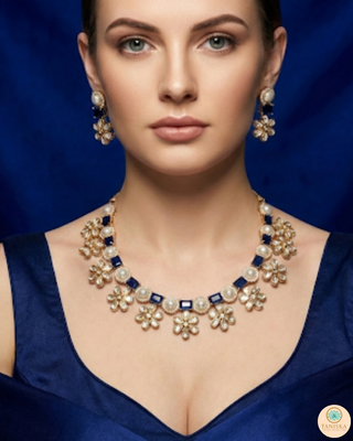 The Royal Blue Bloom Necklace Set