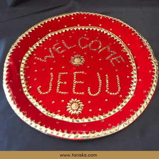 Welcome JEEJU Red Decorated Plate - Decorative Plates