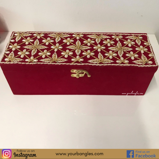 NIKKI Ivory Dotted Traditional Kundan Bridal Chura