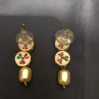 Golden Kundan Necklace Set - Necklace Set