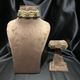 ROYAL Pearl Necklace Set - Golden - Necklace Set