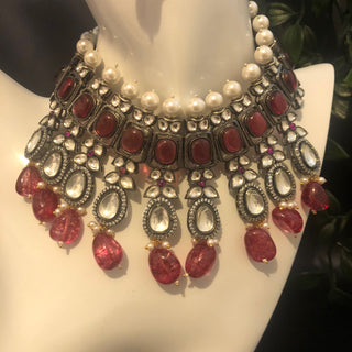Kundan Necklace Set (Necklace Earrings) - Golden / Ruby (Limited Edition) - Necklace Set