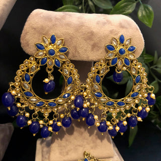 Pearly Antique Gold Necklace Set (Necklace Earrings Tikka) - Golden / Blue - Necklace Set