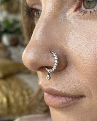 Statement Nose Pin / Nath