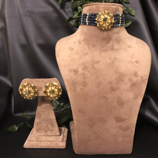 Luxury grey beaded Kundan choker necklace set with matching earrings, elegant statement jewelry for South Asian bridal weddings and receptions.