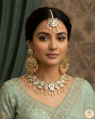 Luxury peach glass work Kundan bridal necklace set with matching earrings and headpiece, statement jewelry for South Asian weddings and nikah ceremonies.