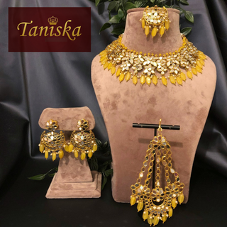 Luxury yellow glass work Kundan bridal necklace set with matching earrings and headpiece, statement jewelry for South Asian weddings and nikah ceremonies.