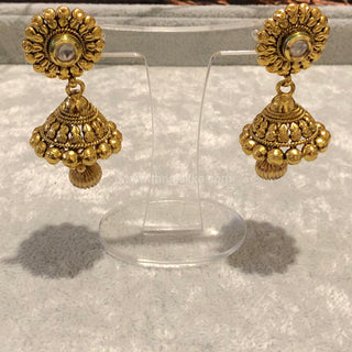Antique Gold Kundan Earrings - Golden