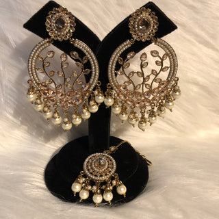 ALIA Designer Earring & Tikka Set - Pearl White / Golden