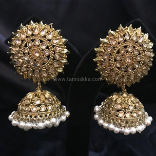 MEHAR Antique Gold Earrings & Tikka - Golden Ivory