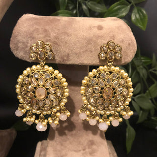 Pearly Antique Gold Necklace Set (Necklace, Earrings, Tikka) - Golden / Frosty Pink