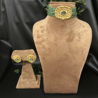 Luxury mint beaded Kundan choker necklace set featuring mint green and soft pink beads with matching earrings, elegant statement jewelry for South Asian bridal weddings and festive receptions.