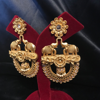 TANISHQ Designer Elephant (Hati) Antique Gold Earrings - Clear