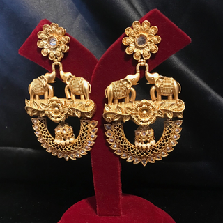 TANISHQ Designer Elephant (Hati) Antique Gold Earrings - Clear