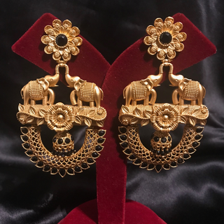 TANISHQ Designer Elephant (Hati) Antique Gold Earrings - Black