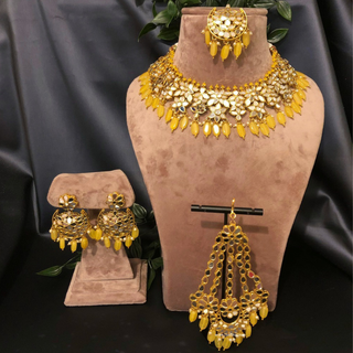 Luxury yellow glass work Kundan bridal necklace set with matching earrings and headpiece, statement jewelry for South Asian weddings and nikah ceremonies.